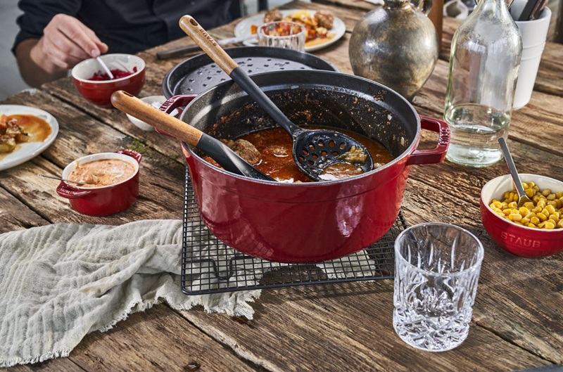 staub-braadpan-bordeaux